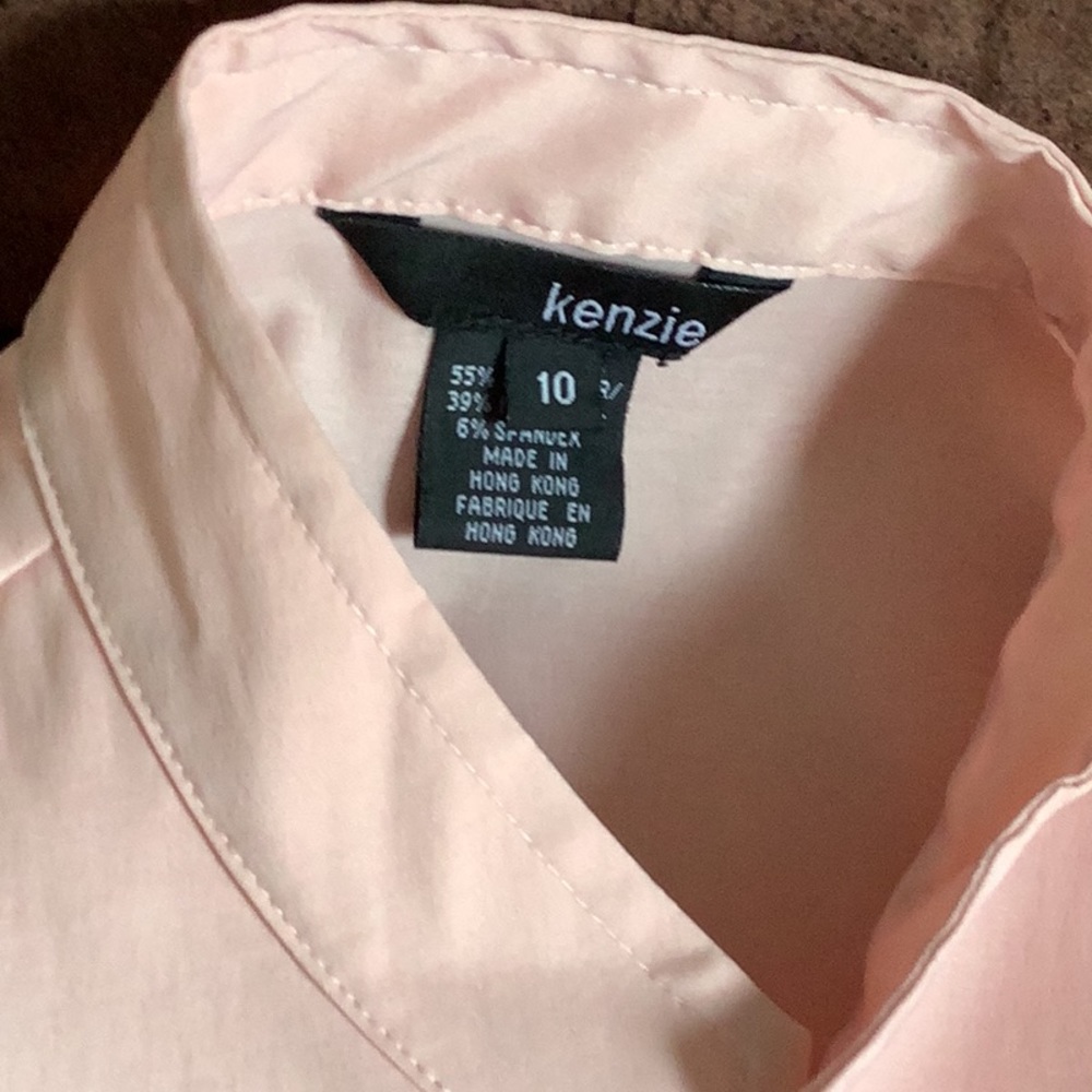 Women’s sleeveless top with tie on side